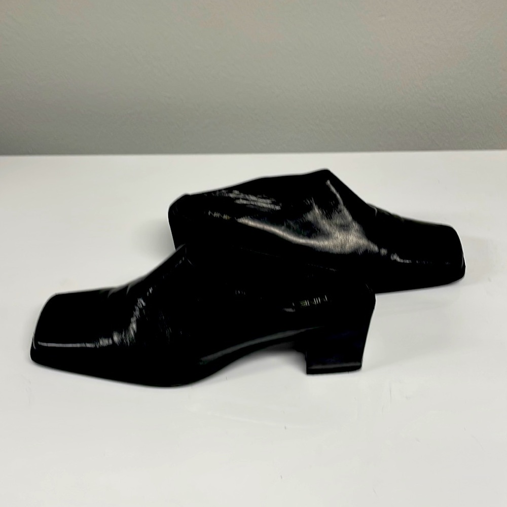 Nine West square toe black mules